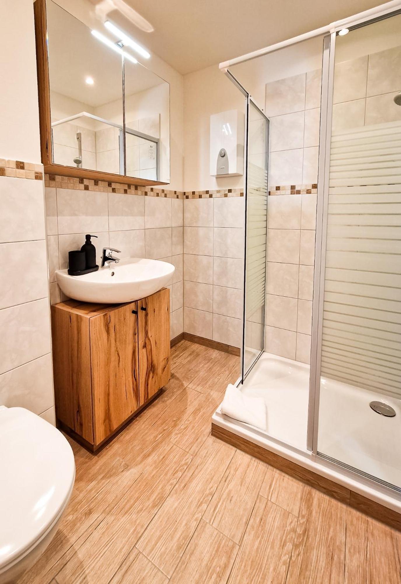 Studio Am Duernbach - Modern, Ruhig & Zentral Am Schliersee Mit Parkplatz Esterno foto